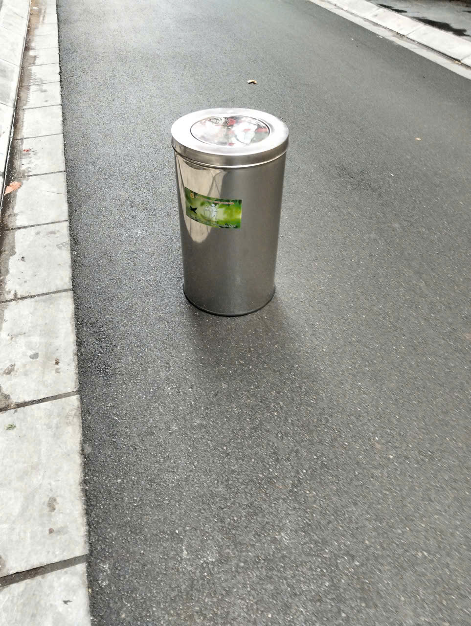 Thùng rác inox tròn 4 thung rac inox tron1 | Inox dân dụng Toán Huệ